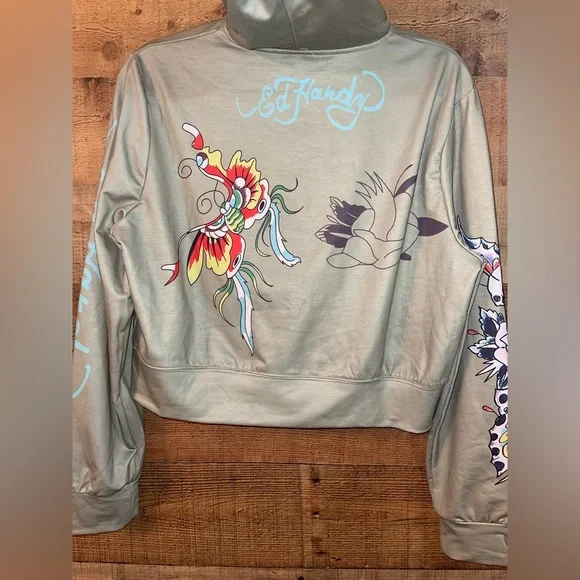 Skulls & Roses Jogging Suit Outfit - Picture 9 of 12